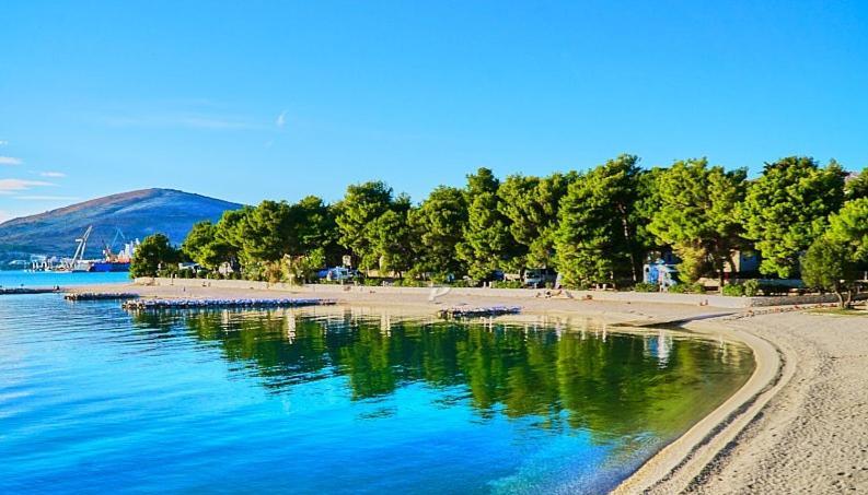 Villa Mira Трогир Экстерьер фото