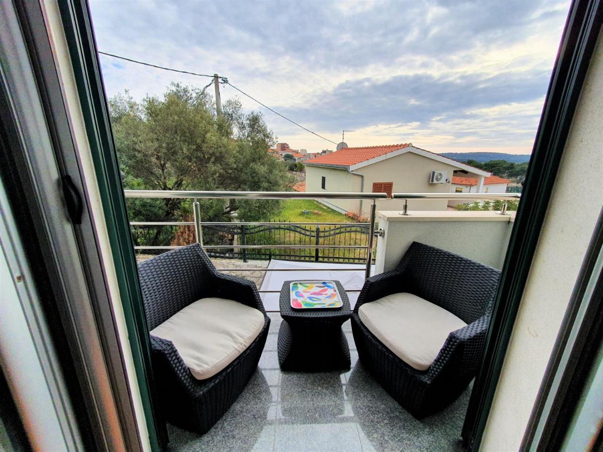 Villa Mira Трогир Экстерьер фото
