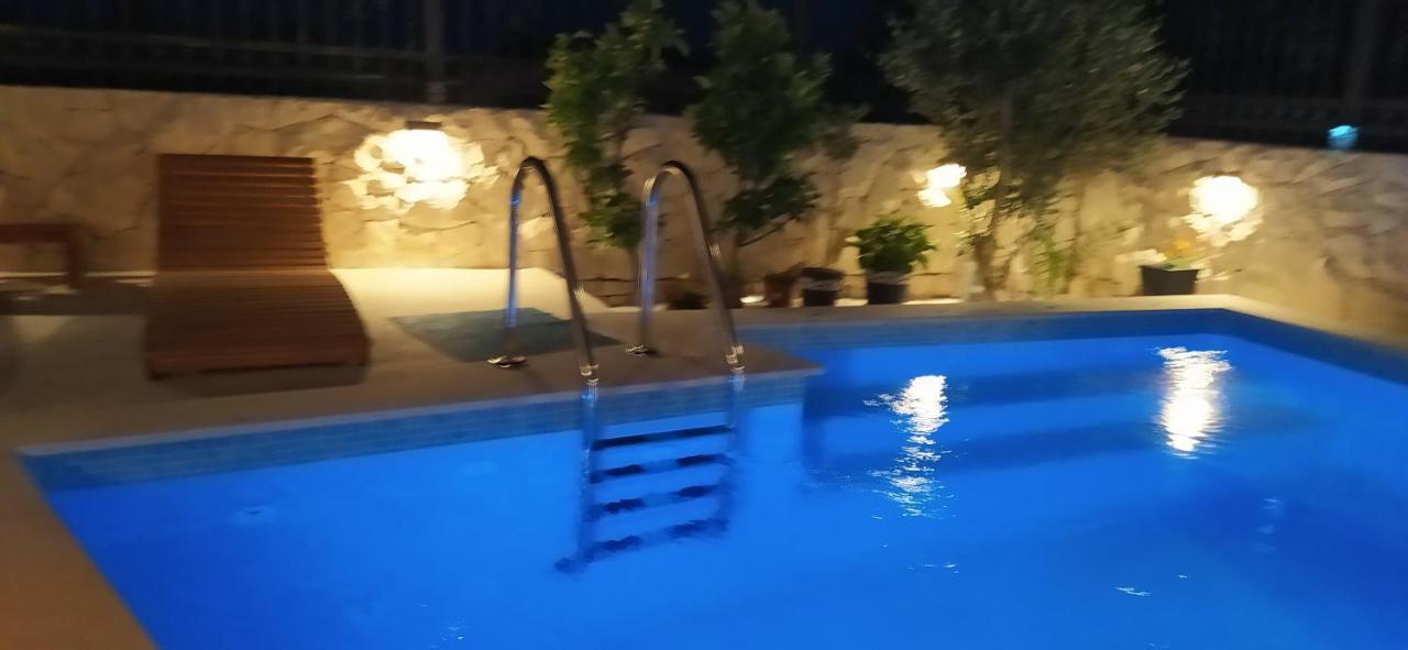 Villa Mira Трогир Экстерьер фото