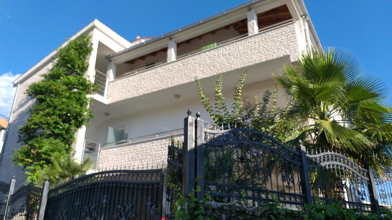 Villa Mira Трогир Экстерьер фото